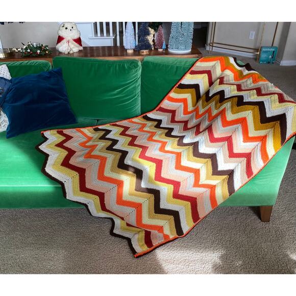 vintage 70s Orange Brown CHEVRON Zig Zag KNIT AFGHAN handmade blanket home decor - Picture 3 of 9